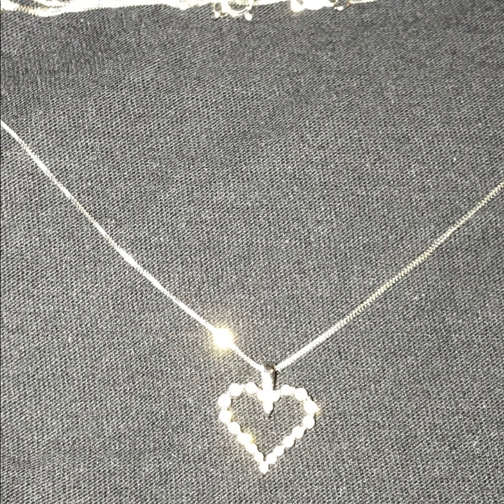 10k white gold diamond pendant fine quality